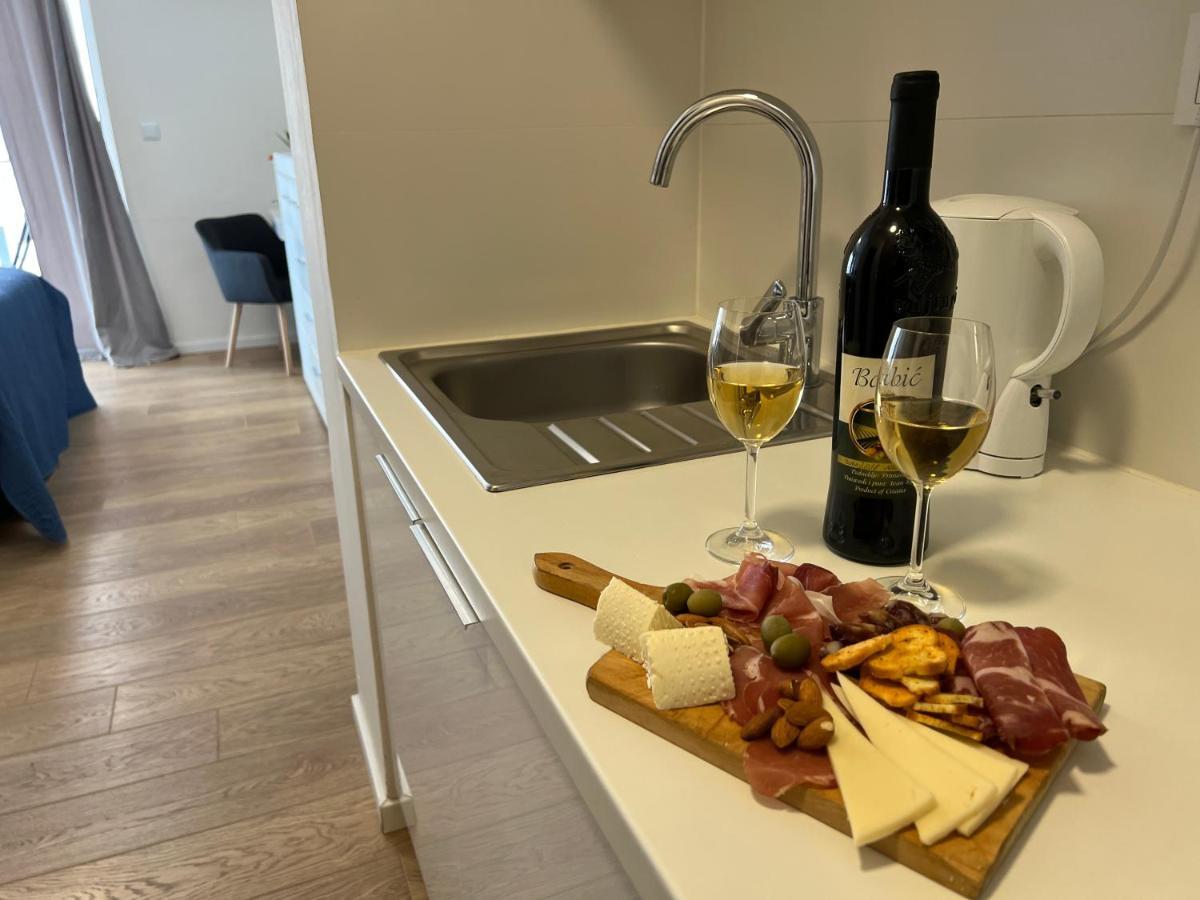 Studio Apartment Marina Mel Novi Vinodolski Esterno foto