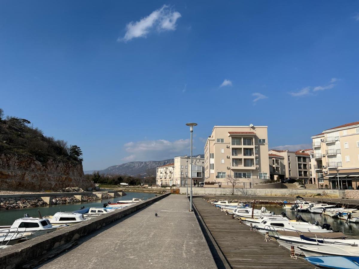 Studio Apartment Marina Mel Novi Vinodolski Esterno foto