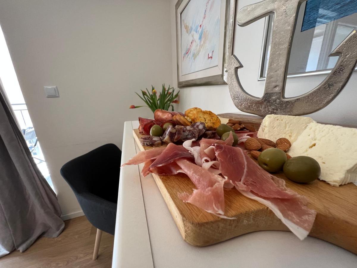 Studio Apartment Marina Mel Novi Vinodolski Esterno foto